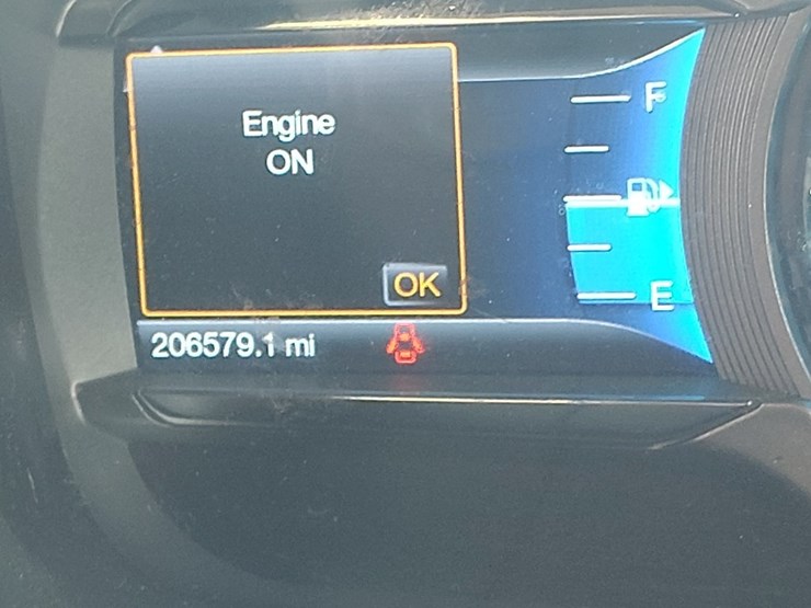 2015-ford-taurus-runs/moves-limited-image-11