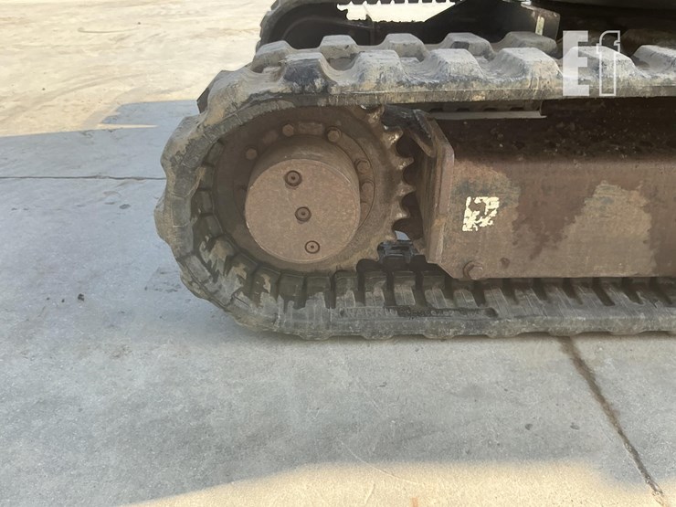 2010-caterpillar-303.5c-cr-image-10
