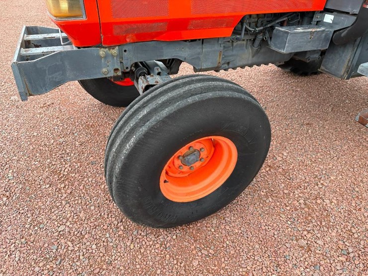 kubota-m120-image-10