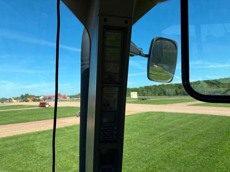 case-ih-mx270-image-60