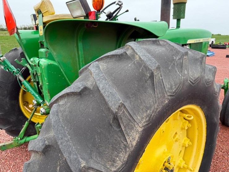 john-deere-4020-image-8