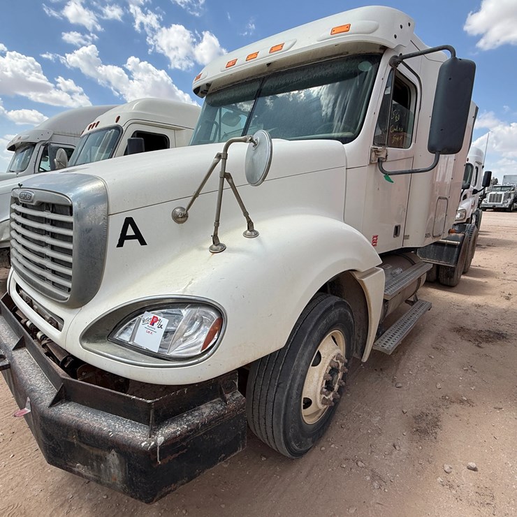 2006 FREIGHTLINER COLUMBIA 120