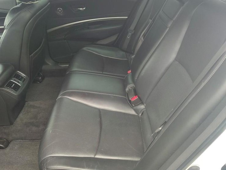 2016-acura-rlx-runs/moves-w/tech-image-5