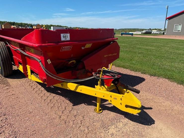 new-holland-520-image-16