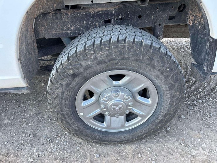2022-dodge-2500-image-26