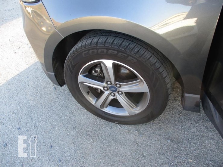 2019-ford-edge-sel-image-15