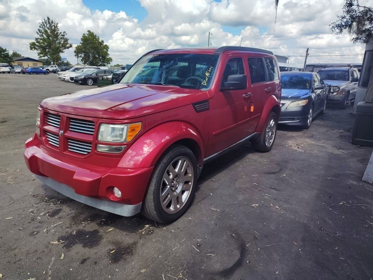 2011-dodge-nitro-image-2