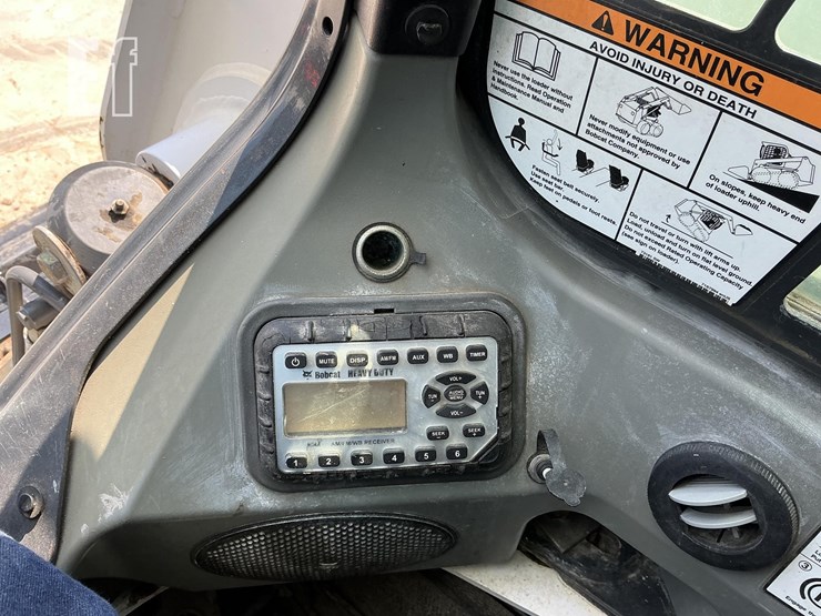 2016-bobcat-t870-image-16