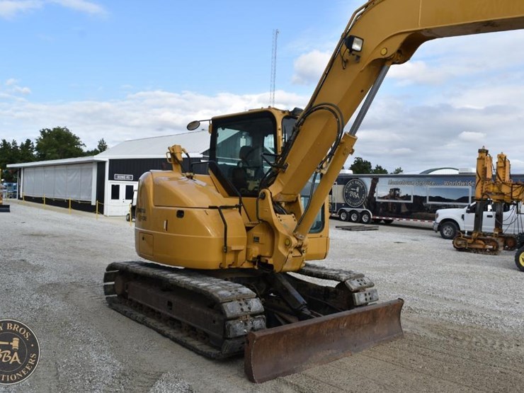 2010-komatsu-pc88mr-8-image-9