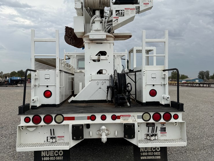 2012-international-durastar-4300-image-6