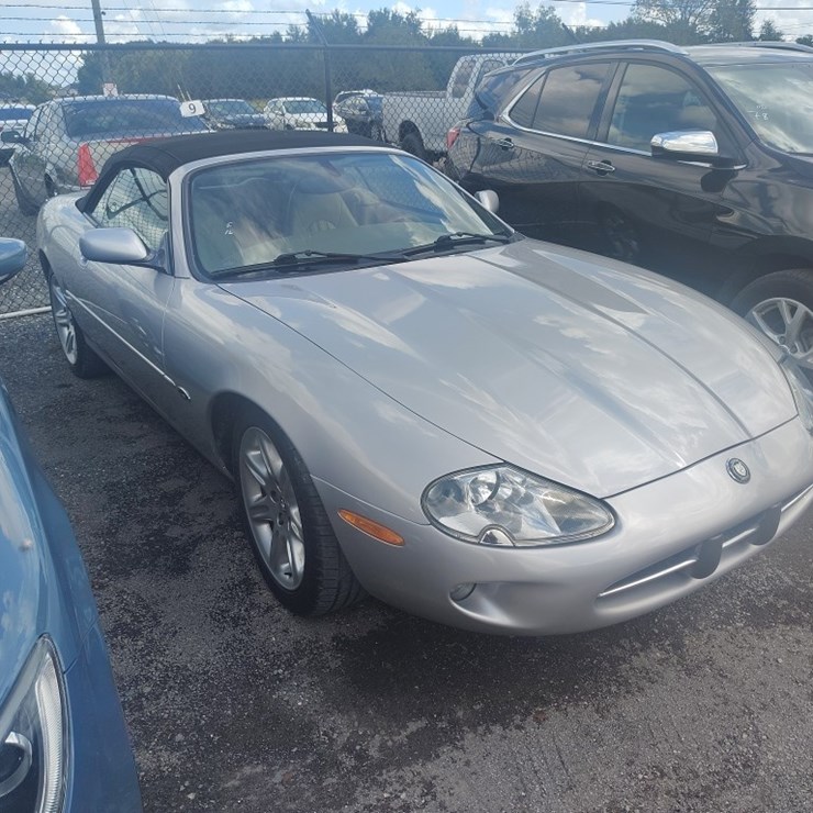 2000 Jaguar XK-Series RUNS/MOVES XK8