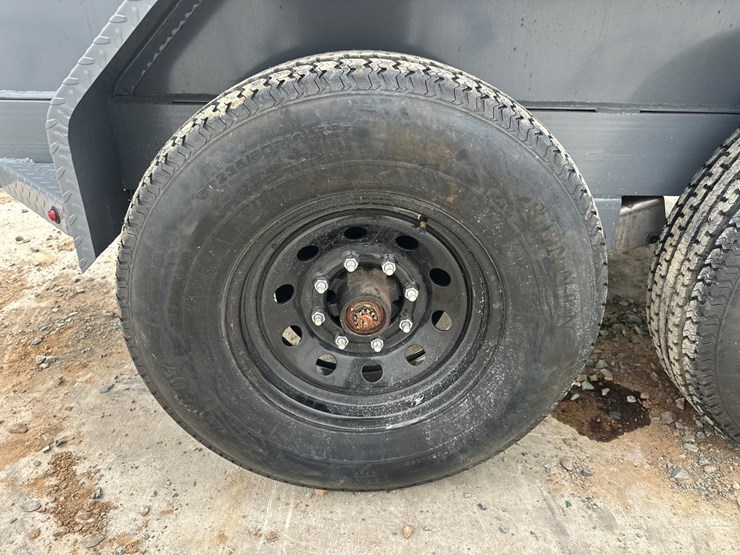 #5598-•-unused-x-star-990-gallon-fuel-trailer-image-26