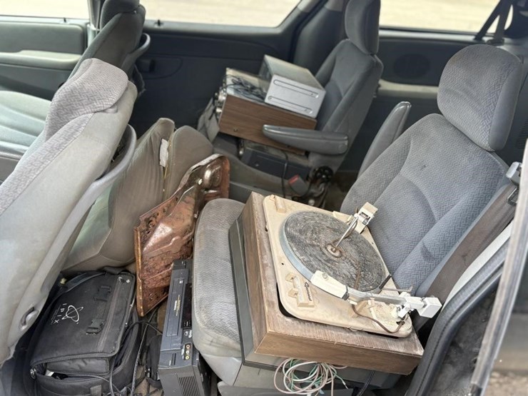 2005-dodge-grand-caravan-sxt-image-10