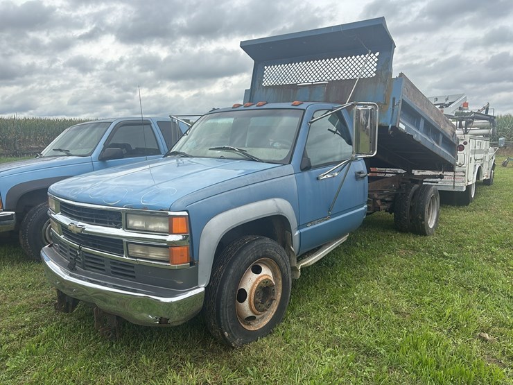 1997-chevrolet-silverado-3500-image-1