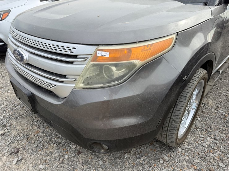 2012-ford-explorer-xlt-image-37