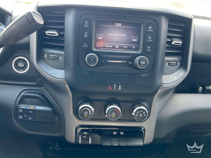 2022-dodge-2500-image-17