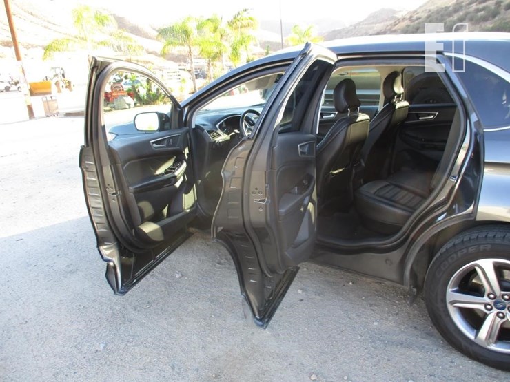 2019-ford-edge-sel-image-13