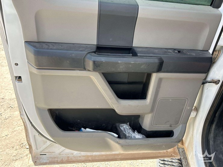 2022-ford-f450-image-19