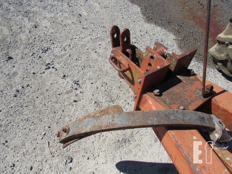 massey-ferguson-129-image-7