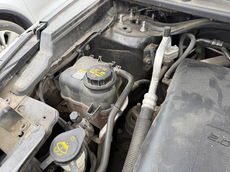 2012-ford-explorer-xlt-image-64