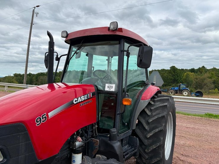 case-ih-farmall-95-image-15
