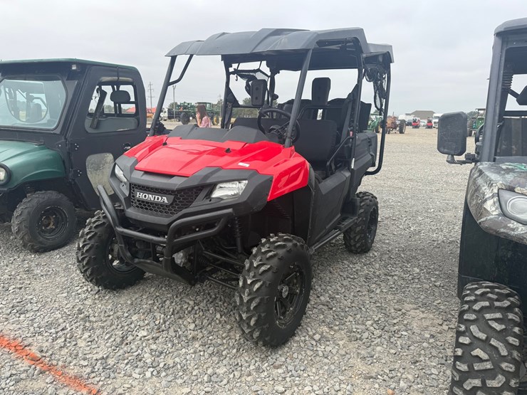 2014-honda-pioneer-700-image-1