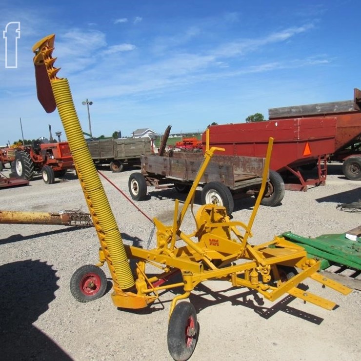 MINNEAPOLIS MOLINE SICKLE MOWER