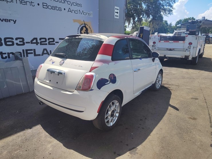 2013-fiat-500-image-5