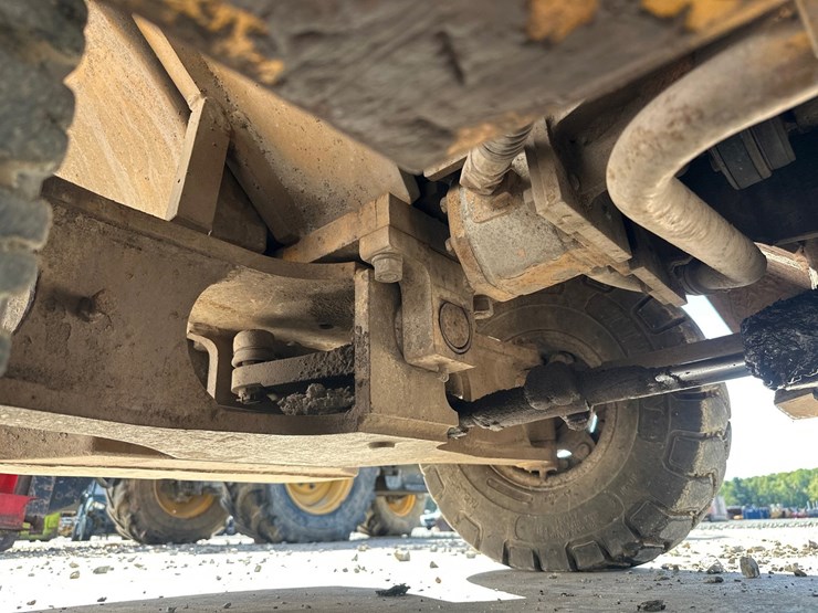 #5597-•-komatsu-fd25-7-forklift-image-39