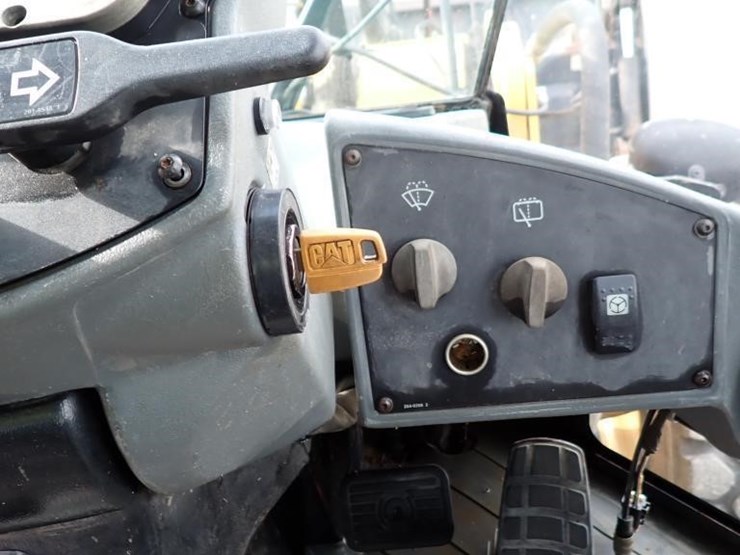 2011-caterpillar-930h-image-21
