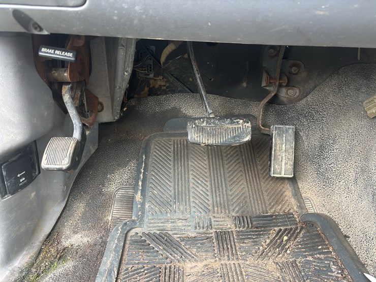 1998-ford-f350-image-25
