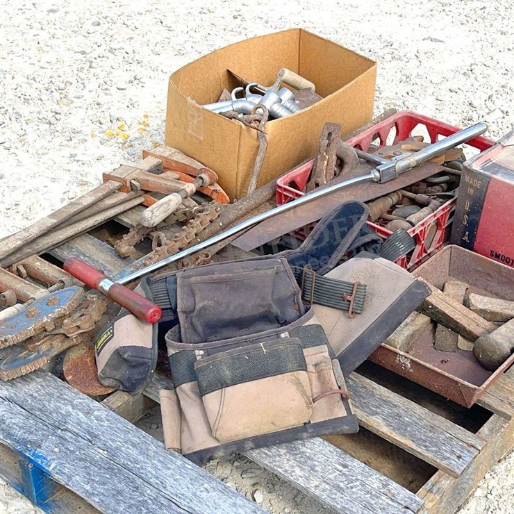 Group of misc. tool items