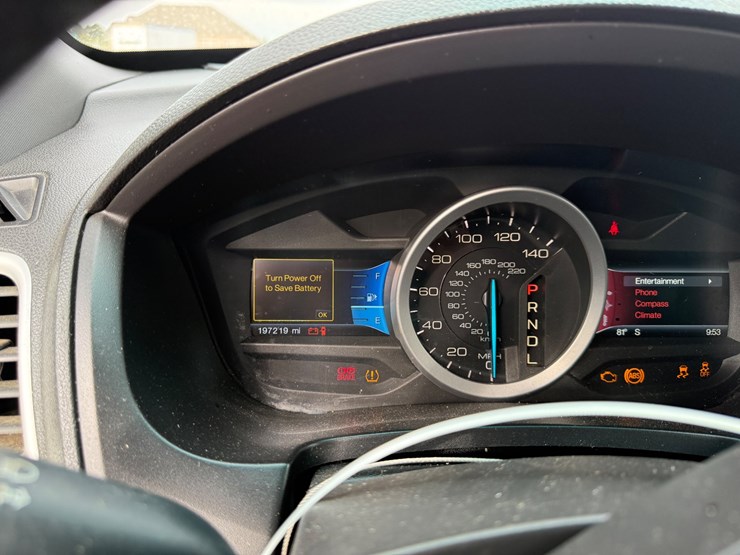 2012-ford-explorer-xlt-image-56
