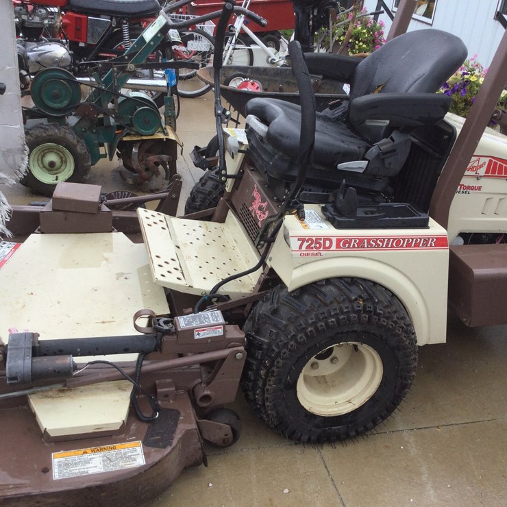 2015 GRASSHOPPER 725