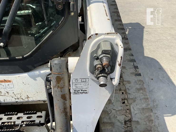 2016-bobcat-t870-image-13