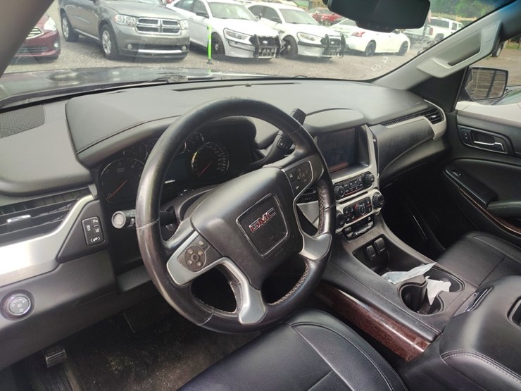 2015-gmc-yukon-image-7