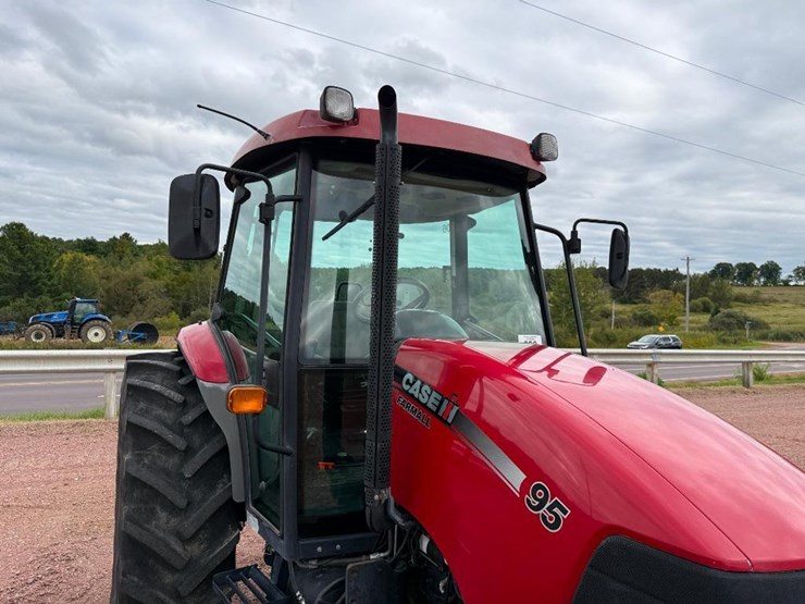 case-ih-farmall-95-image-16