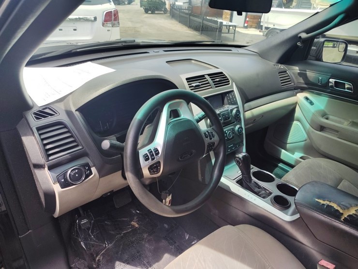 2013-ford-explorer-image-7