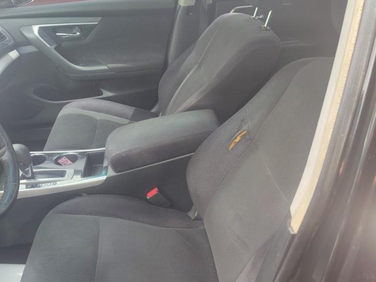 2013-nissan-altima-runs/moves-2.5-image-6