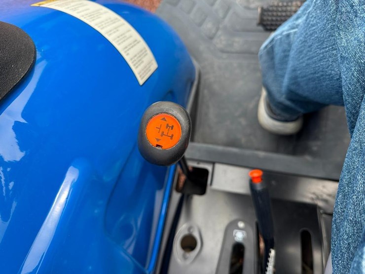 new-holland-tn60a-image-64