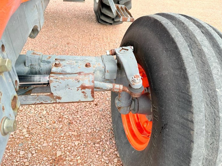 kubota-m120-image-32