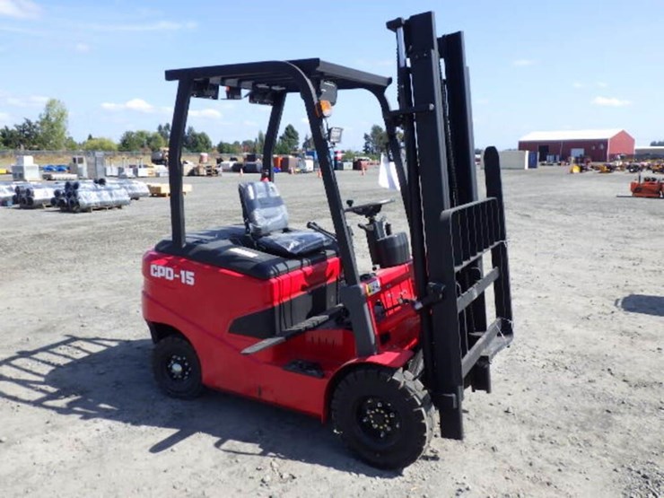 2026-sdlool-e15-electric-forklift-image-4