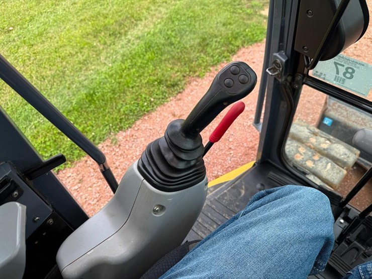 deere-85g-image-53