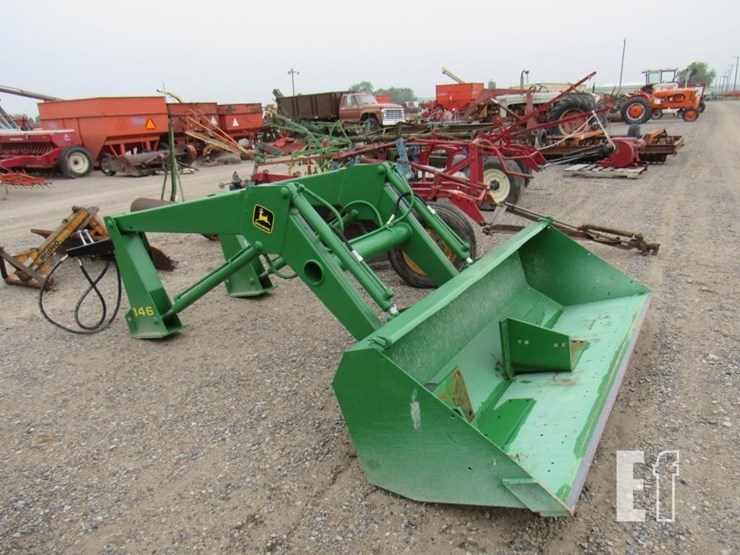 john-deere-146-image-1