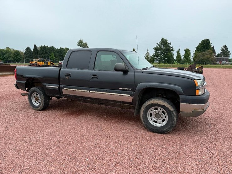 2003-chevrolet-2500hd-image-3
