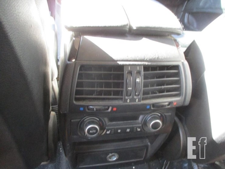 2011-bmw-x5-image-13