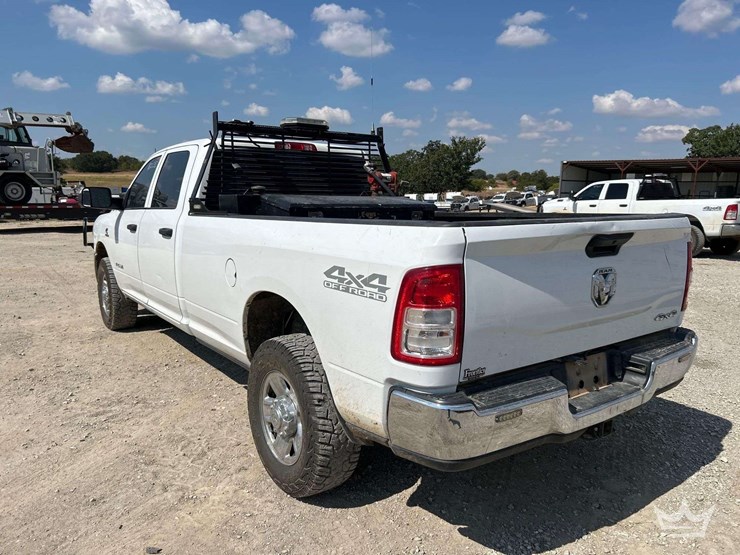 2022-dodge-2500-image-2