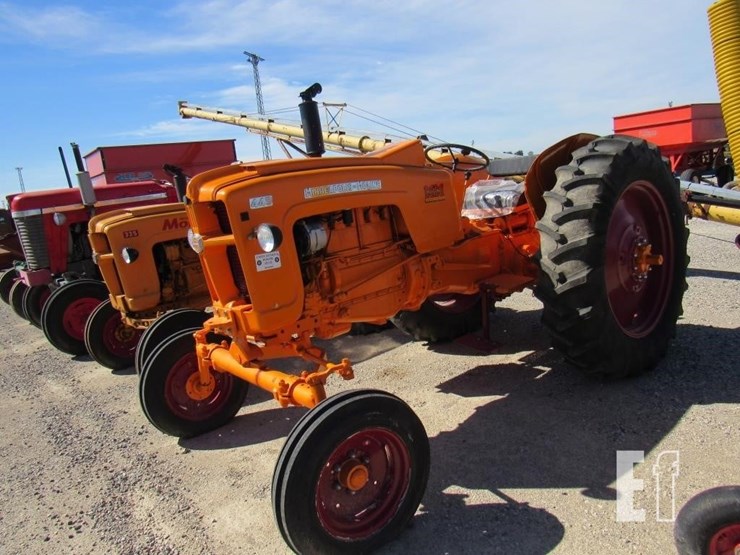 minneapolis-moline-445-image-1