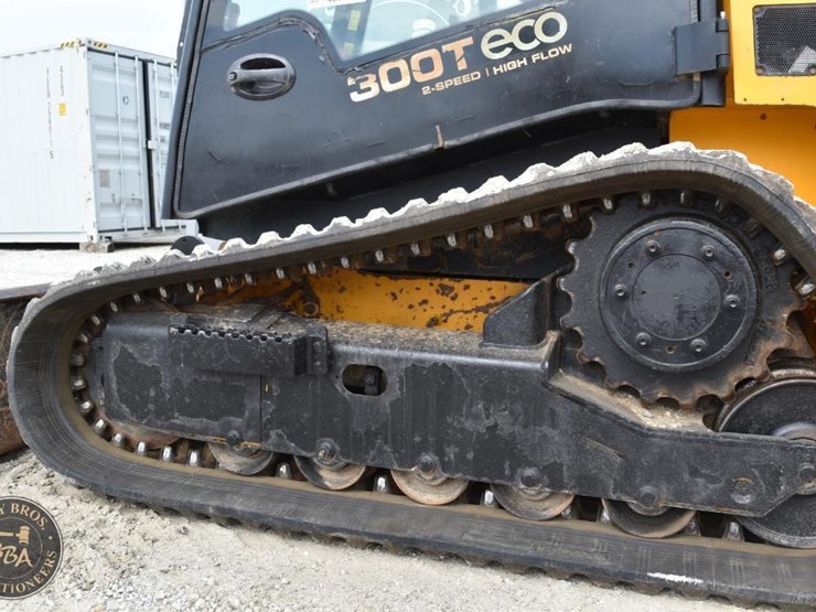 2016-jcb-300t-image-32