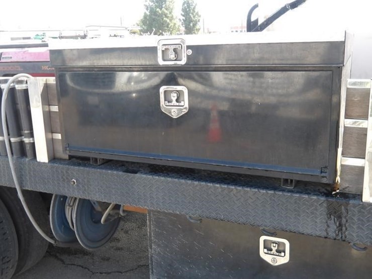 2016-ford-f550-image-12